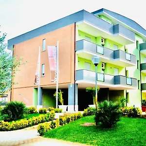 Isa Airport Apartmanhotel